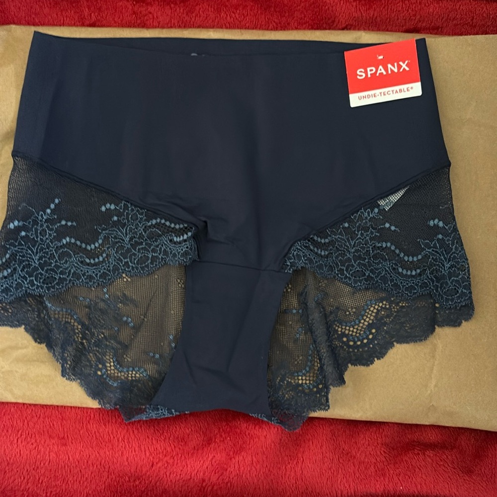 Spanx NWT Undetectible Lace High Hipster, size M